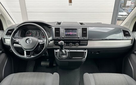 Volkswagen Multivan T6 рестайлинг, 2018 год, 3 950 000 рублей, 9 фотография