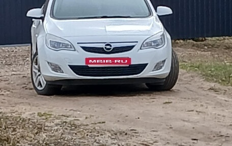 Opel Astra J, 2012 год, 810 000 рублей, 3 фотография