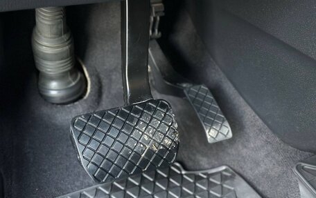 Volkswagen Multivan T6 рестайлинг, 2018 год, 3 950 000 рублей, 20 фотография