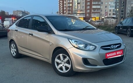 Hyundai Solaris II рестайлинг, 2013 год, 750 000 рублей, 3 фотография