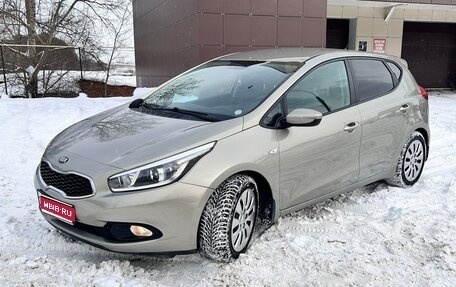 KIA cee'd III, 2012 год, 950 000 рублей, 1 фотография