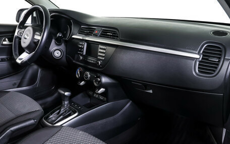 KIA Rio IV, 2018 год, 1 590 000 рублей, 10 фотография