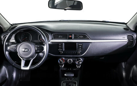 KIA Rio IV, 2018 год, 1 590 000 рублей, 12 фотография