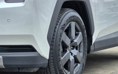 Toyota RAV4, 2025 год, 4 390 000 рублей, 11 фотография