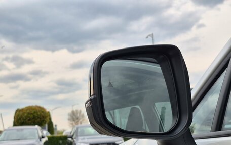 Toyota RAV4, 2025 год, 4 390 000 рублей, 14 фотография