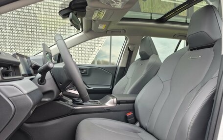 Toyota RAV4, 2025 год, 4 390 000 рублей, 18 фотография
