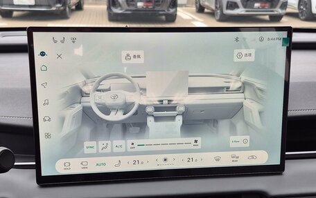 Toyota RAV4, 2025 год, 4 390 000 рублей, 26 фотография