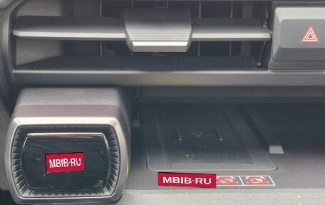 Toyota RAV4, 2025 год, 4 390 000 рублей, 28 фотография