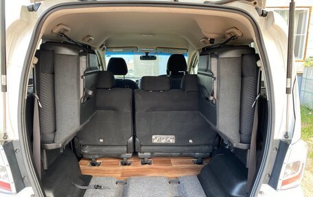 Honda Freed I, 2013 год, 1 145 000 рублей, 23 фотография