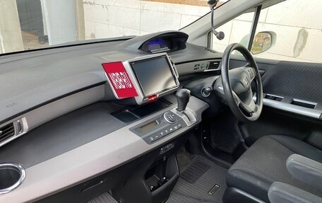 Honda Freed I, 2013 год, 1 145 000 рублей, 33 фотография