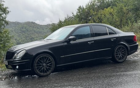 Mercedes-Benz E-Класс, 2004 год, 900 000 рублей, 3 фотография