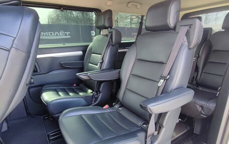 Peugeot Traveller I, 2018 год, 2 700 000 рублей, 14 фотография