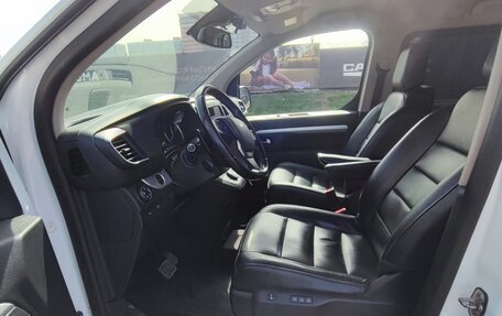 Peugeot Traveller I, 2018 год, 2 700 000 рублей, 15 фотография