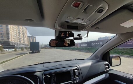 Peugeot Traveller I, 2018 год, 2 700 000 рублей, 26 фотография