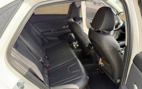 Hyundai Elantra, 2023 год, 1 820 000 рублей, 8 фотография