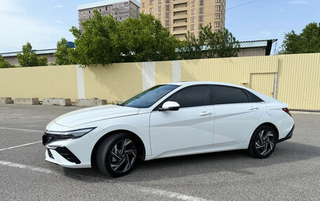 Hyundai Elantra, 2023 год, 1 820 000 рублей, 4 фотография
