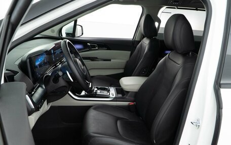 KIA Carnival, 2023 год, 4 935 046 рублей, 10 фотография