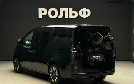 Hyundai Staria, 2023 год, 7 700 000 рублей, 3 фотография