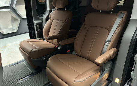 Hyundai Staria, 2023 год, 7 700 000 рублей, 20 фотография