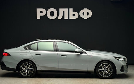 BMW 5 серия, 2025 год, 7 800 000 рублей, 5 фотография