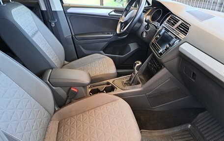 Volkswagen Tiguan II, 2021 год, 2 550 000 рублей, 7 фотография