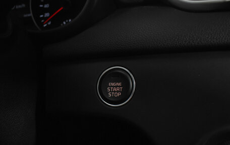 KIA Sportage IV рестайлинг, 2020 год, 2 360 000 рублей, 16 фотография