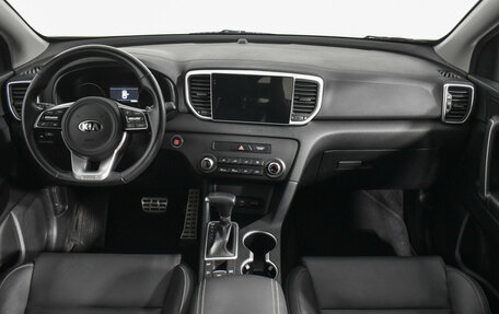 KIA Sportage IV рестайлинг, 2020 год, 2 360 000 рублей, 13 фотография