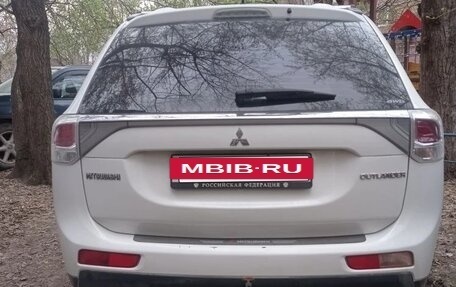 Mitsubishi Outlander III рестайлинг 3, 2012 год, 1 250 000 рублей, 3 фотография