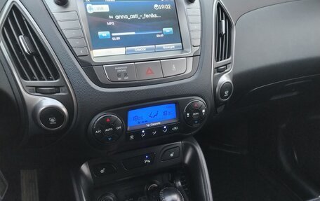 Hyundai ix35 I рестайлинг, 2013 год, 1 200 000 рублей, 13 фотография