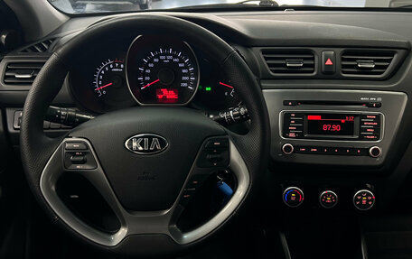 KIA Rio III рестайлинг, 2015 год, 985 000 рублей, 13 фотография