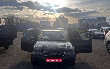 Audi A4, 1995 год, 400 000 рублей, 1 фотография