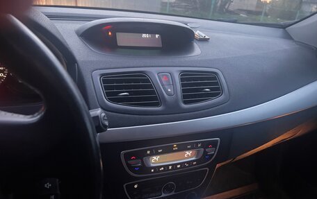 Renault Megane III, 2012 год, 450 000 рублей, 3 фотография