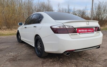Honda Accord IX рестайлинг, 2013 год, 1 800 000 рублей, 7 фотография