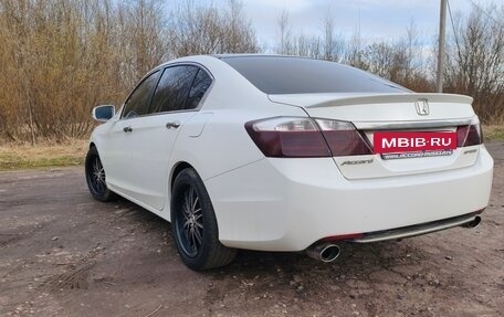Honda Accord IX рестайлинг, 2013 год, 1 800 000 рублей, 8 фотография
