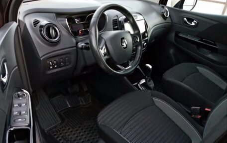 Renault Kaptur I рестайлинг, 2016 год, 1 185 000 рублей, 8 фотография