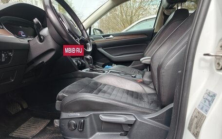 Volkswagen Passat B8 рестайлинг, 2018 год, 2 300 000 рублей, 17 фотография