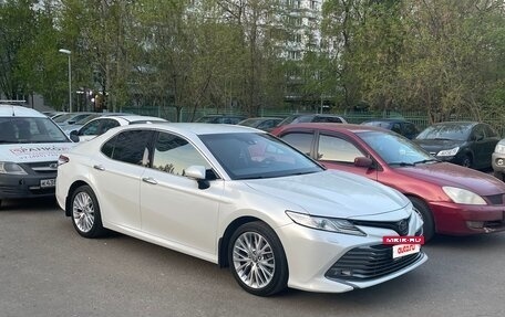 Toyota Camry, 2021 год, 3 550 000 рублей, 4 фотография