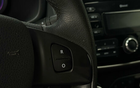 Renault Logan II, 2018 год, 829 900 рублей, 13 фотография