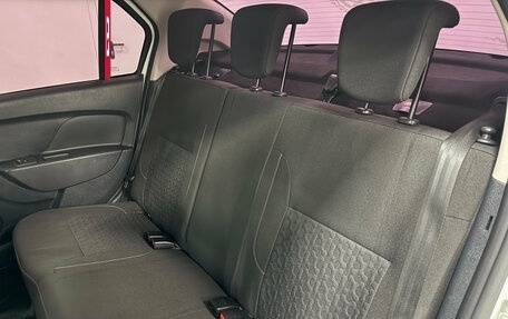 Renault Logan II, 2018 год, 829 900 рублей, 9 фотография