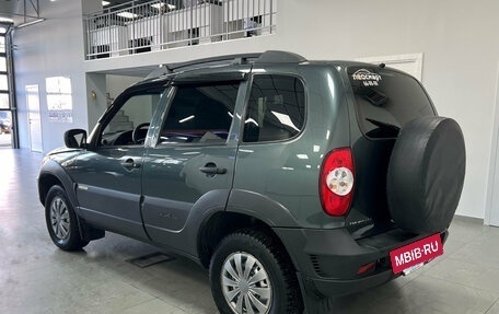 Chevrolet Niva I рестайлинг, 2017 год, 740 000 рублей, 4 фотография