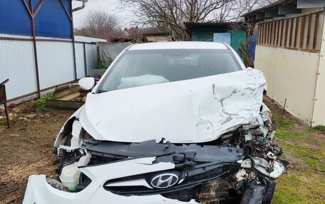 Hyundai Solaris II рестайлинг, 2012 год, 350 000 рублей, 2 фотография