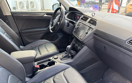 Volkswagen Tiguan II, 2020 год, 3 200 000 рублей, 16 фотография