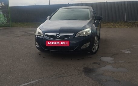 Opel Astra J, 2010 год, 490 000 рублей, 3 фотография