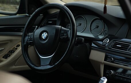 BMW 5 серия, 2011 год, 1 800 000 рублей, 2 фотография