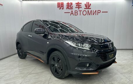 Honda Vezel, 2021 год, 1 700 000 рублей, 2 фотография