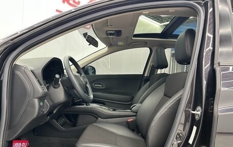 Honda Vezel, 2021 год, 1 700 000 рублей, 9 фотография