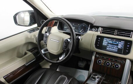 Land Rover Range Rover IV рестайлинг, 2015 год, 5 250 000 рублей, 17 фотография