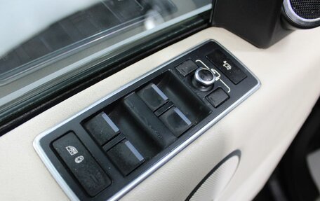 Land Rover Range Rover IV рестайлинг, 2015 год, 5 250 000 рублей, 16 фотография