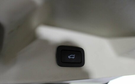 Land Rover Range Rover IV рестайлинг, 2015 год, 5 250 000 рублей, 23 фотография