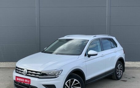 Volkswagen Tiguan II, 2018 год, 2 375 000 рублей, 1 фотография